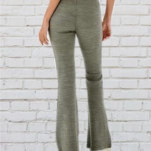 NWT - AE Pull-On Knit Kick Bootcut Pant
